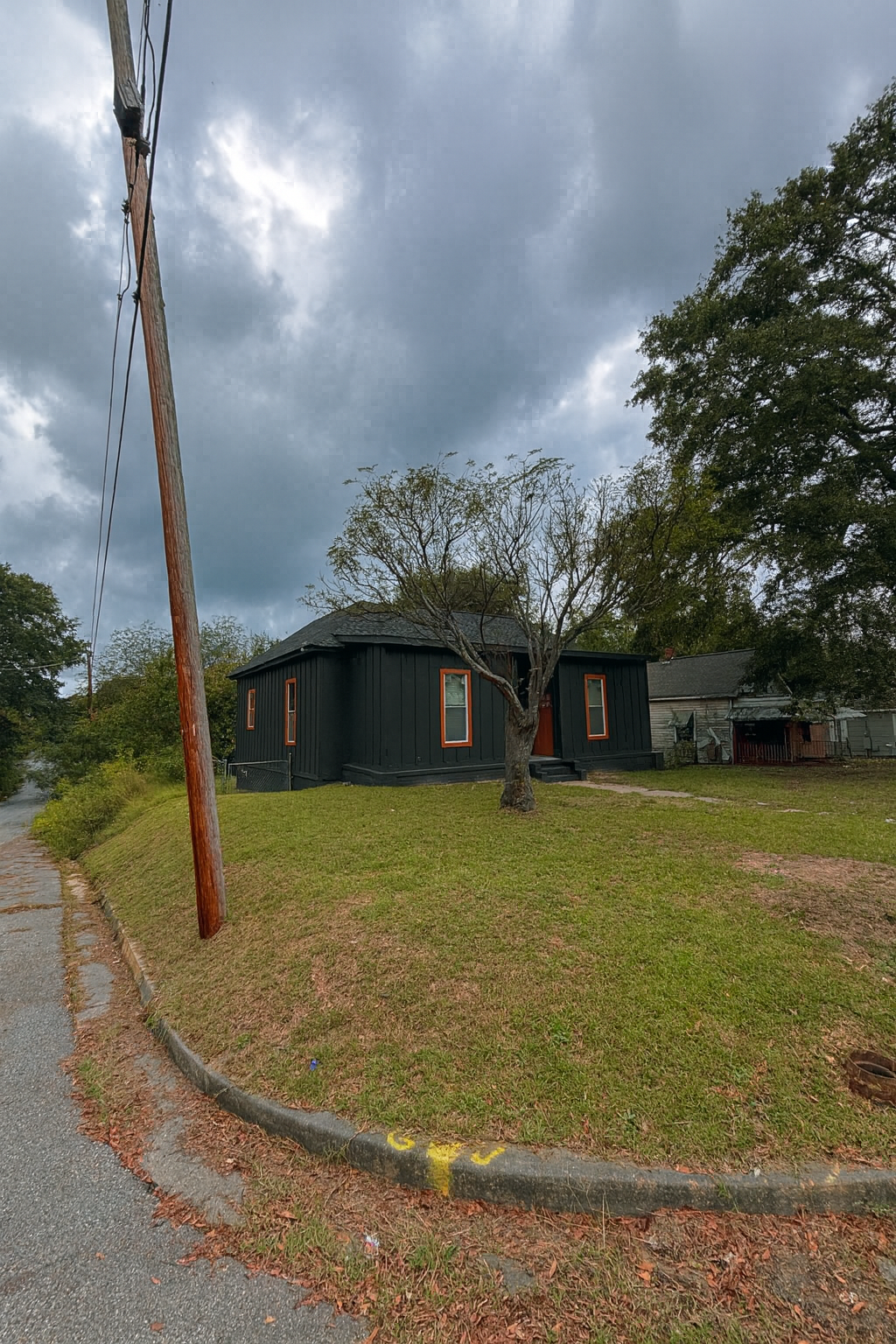808 Center Street - B