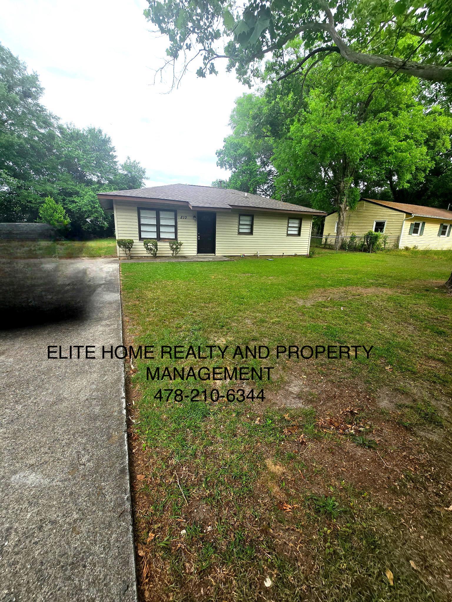 810 Crestwood Terrace