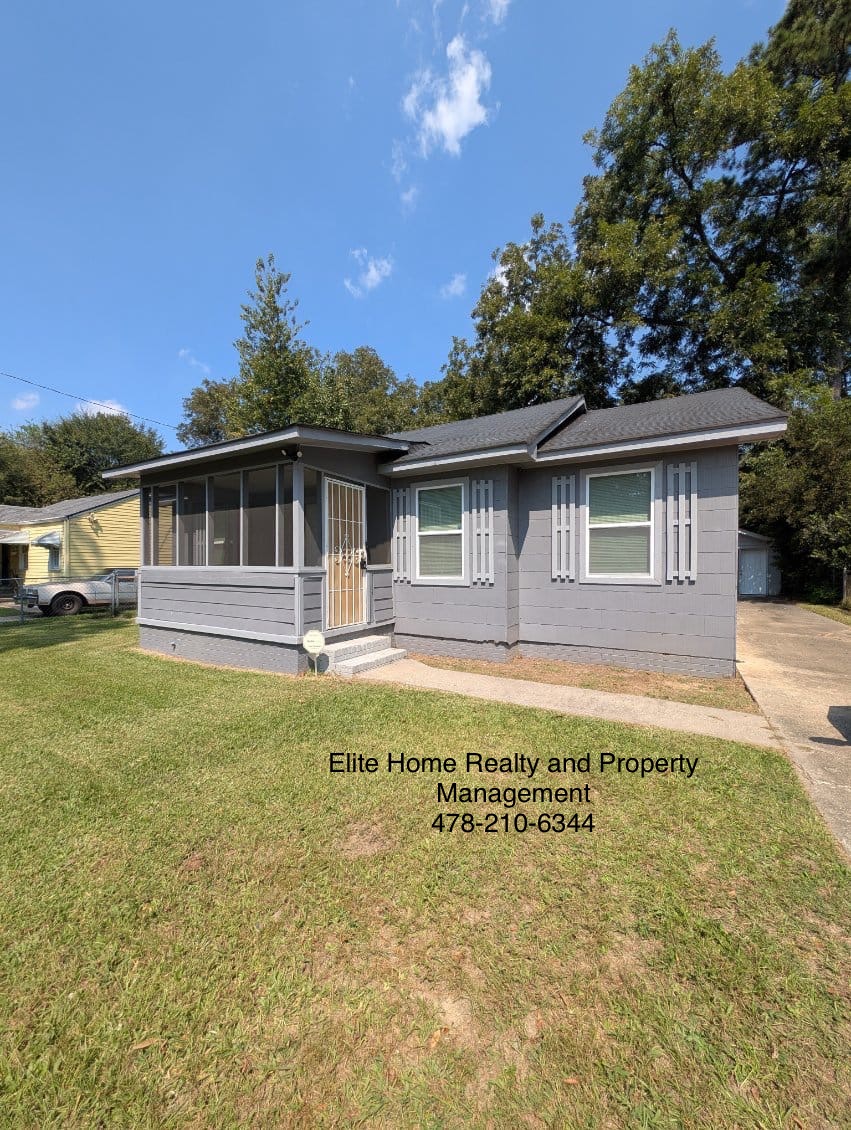 1153 Auburn Drive