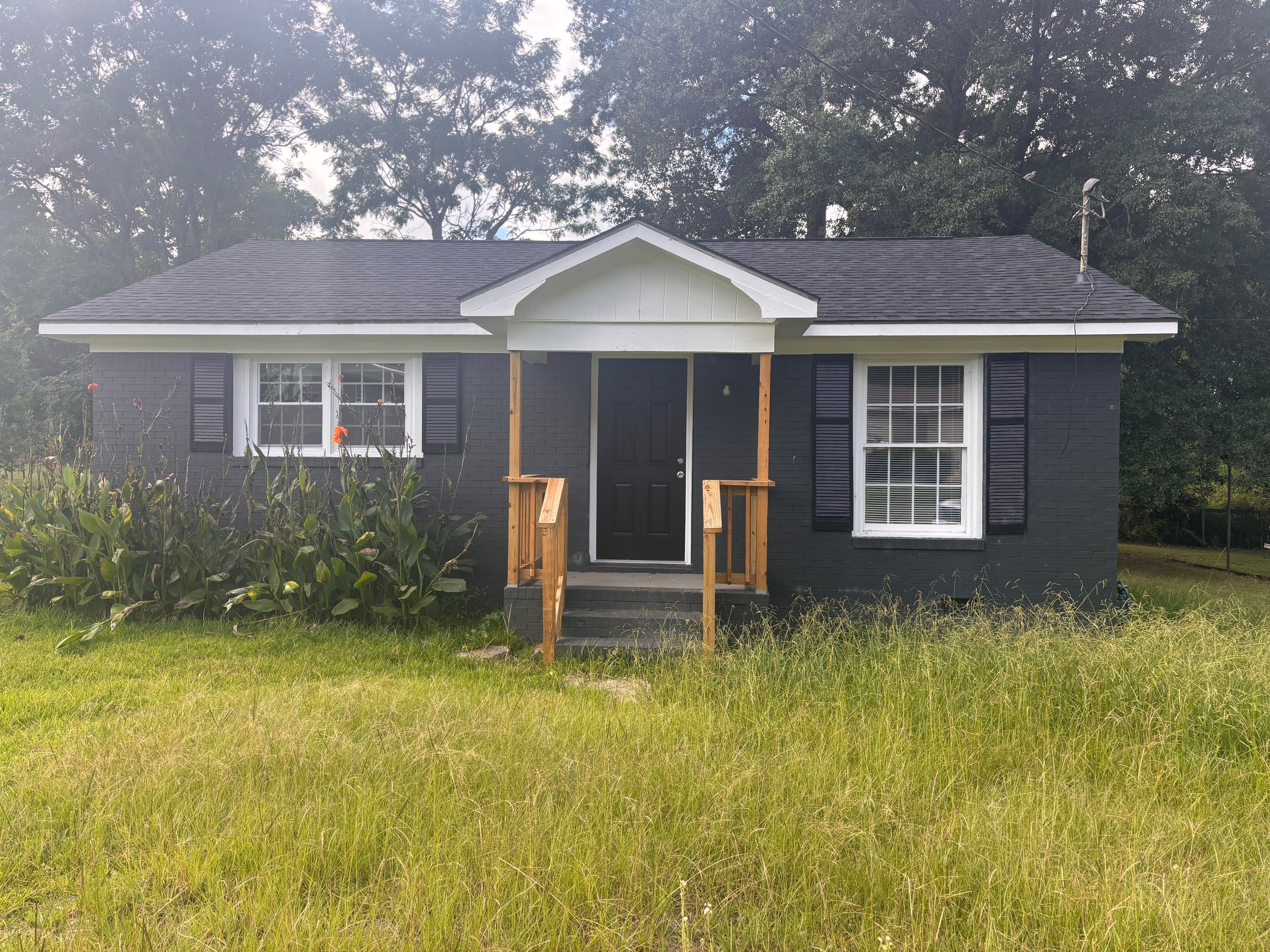25 Clearview Avenue